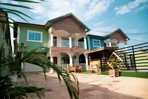 Spacious 5BDR | Pool, 2 Living rms, outdoor Lounge - Image 2