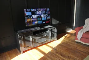 Lovely Private Apartment in downtown Seymour! - Image 3