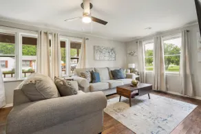 Farmhouse on 1 Acre | Big Driveway | DT 5 miles - Image 2