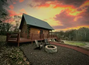 The Lazy Doe -2 bedroom cabin with hot tub - Image 2