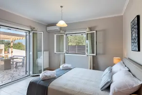 Waterway Luxury Residence-Apartment 1 - Image 5