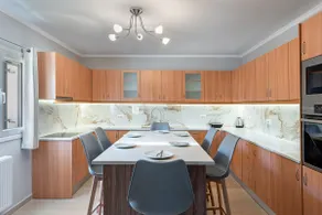 Waterway Luxury Residence-Apartment 1 - Image 2