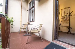 Sibiu Main Square Apartment - Image 5
