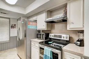 Hutto 4 Bedroom - Spacious - Lovely Private Home - Image 5