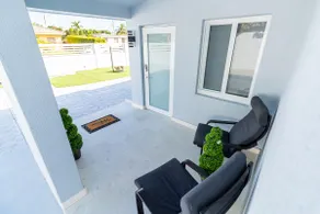 Miami 4BR • 7 Min to FIU | Heated Pool & BBQ - Image 4