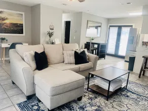 Cozy & Hip 2-bedroom home - 5 min from Downtown - Image 2