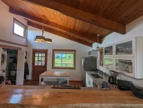 Downtown retreat with hot tub, & beach steps away - Image 3