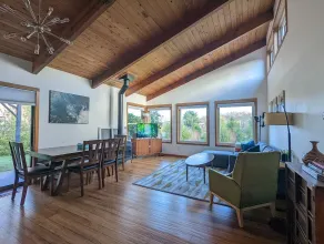 Downtown retreat with hot tub, & beach steps away - Image 4