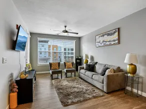 Gorgeous Stay/Luxury Amenities - Pet Friendly - Image 2