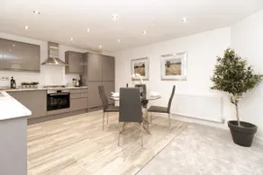 Brand New! Contemporary 2-Bed Apartment in Coventry - Image 2