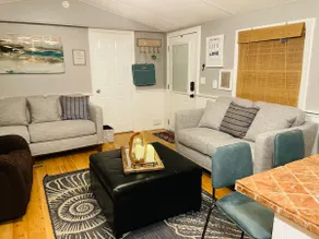 Live Life Now Canal Cottage: Dock, Kayaks, & Bikes - Image 5