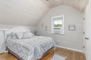 Loft at the Country Store! Unique Southern Stay! 1bed, 1bath - Image 4