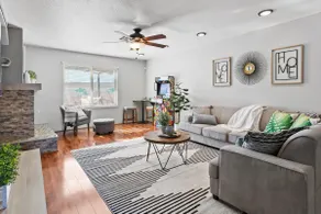 Remodeled 3BR Vegas Pool House with Arcade - Image 4