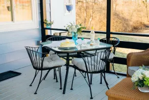 Blue Lemon Bungalow - Quiet Getaway in Town! - Image 5