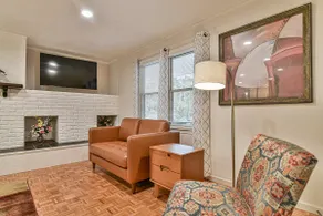 South AVL home w/King beds, hot tub, firepit - Image 3
