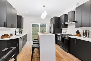 Exceptional High-End 4B/3B - W/Roofdeck - Image 2