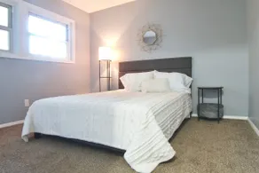 Cozy 2 bedroom ranch right off the interstate - Image 4