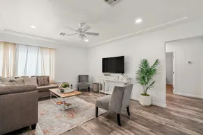 Modern & Family Friendly Home - Image 2