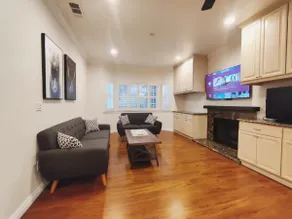 4B/4.5B Cozy house/Great location/Walk to school - Image 3