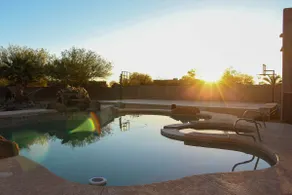 Jacuzzi/Pool, 5 BR, 1 Acre & Desert Access! - Image 4