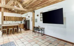 La Cabaña - Cozy Spanish Style Home on 1/2 Acre - Image 4