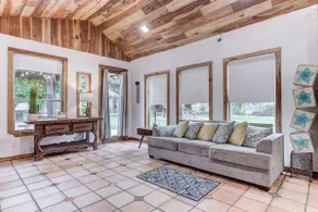 La Cabaña - Cozy Spanish Style Home on 1/2 Acre - Image 5