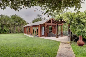 La Cabaña - Cozy Spanish Style Home on 1/2 Acre - Image 2