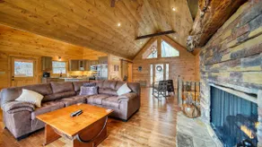 Highland Hideaway- Hot tub-Pool Table-Air Hockey - Image 5