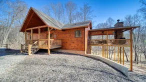 Highland Hideaway- Hot tub-Pool Table-Air Hockey - Image 3