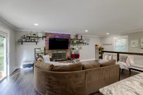 KC Stadium-Chef kitchen -King bed -4 TVs- fire pit - Image 5