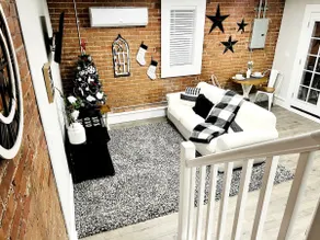 Bright and cozy loft cottage guest house. - Image 4