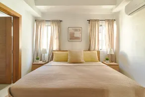 Modern King Size Bed Condo with Pool by Agora Mall - Image 4
