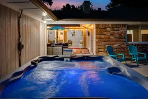 Two Game Rooms with Hot Tub - Image 2