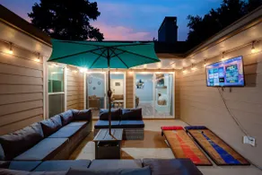 Two Game Rooms with Hot Tub - Image 3