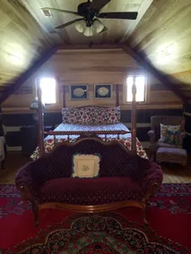 Historic Log Cabin on 200 acre farm, pasture and forest with panoramic views! - Image 5