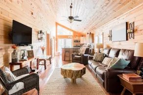 Romantic Chalet w/ Hot Tub close to Roan Mountain - Image 2