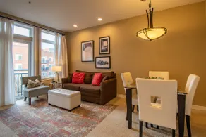 Luxurious 1 Bedroom in the Heart of Seattle! - Image 4