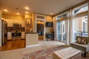 Luxurious 1 Bedroom in the Heart of Seattle! - Image 3