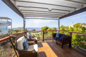 BEST OCEAN VIEWS ON STRADDIE + SUNSET DECK - Image 2