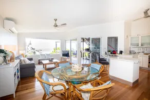 BEST OCEAN VIEWS ON STRADDIE + SUNSET DECK - Image 4