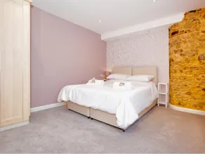 Lovely 2-Bed Apartment Colyton, nr. Jurassic Coast - Image 5