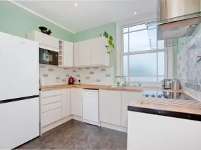 Lovely 2-Bed Apartment Colyton, nr. Jurassic Coast - Image 2