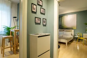 DELUXE APARTMENT WITH A SHADY PORCH - HISTORIC DOWNTOWN - Image 2