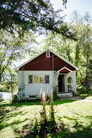 Elk Creek Inn Historic Dam Keepers Cottage - Image 4