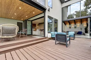 Luxury 6BR: Ping Pong, Foosball, 7 min to Downtown - Image 3