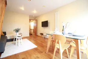 Cheerful Two-Bedroom Residential Home - Image 2