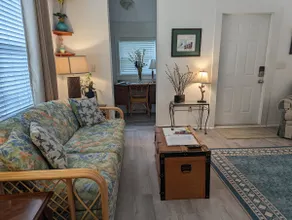 Adorable Uptown Cottage - Image 2