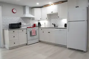 Mid Valley Suite - Image 2