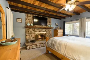 Cozy Woods Cabin is a 3bd 2ba cottage. - Image 3
