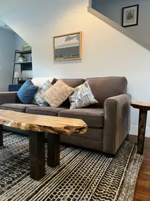 Urban Westcoast Retreat in Courtenay, BC - Image 3